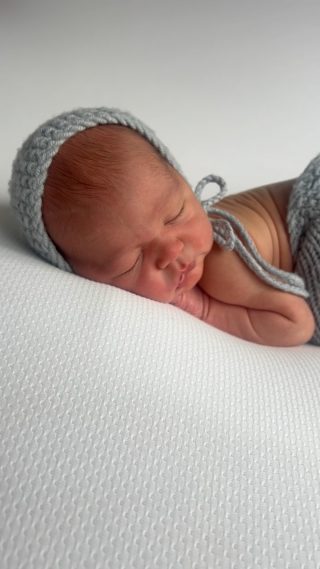 Introducing handsome little Lucas at five days new 😍😍😍. Such a cutie 🥰 He curled up so sweetly🥹 and doesn’t he suit the muted blue knitted pants and bonnet so well! 

Thanks so much for booking a newborn photo session @chanellaird it was a pleasure to have you and meet tiny Lucas. Hope to see you again sometime x

@jaycallaghan.99 

For more information on our newborn sessions contact us...
Website: http://edenbabyphotography.com
Instagram: @edenbabyphotography
Email: hello@edenmedia.uk.com
Phone: 07758617740
#newbornphotographyliverpool #newbornphotographerliverpool #babyphotographyliverpool #newbornportaits #babyphotographerliverpool #liverpoolbabyshower #newbornsession #newbornphotographyliverpool #newbornphotoshootliverpool #newbornportraitsliverpool #newbornsessionliverpool #newbabyboy #newbabygirl #babystudioliverpool #familyphotographerliverpool #familyphotoshoot #babyphotoshootliverpool #liverpool #liverpoolbabyphotographer #liverpoolbaby #liverpoolphotographer #liverpoolmums  #familyphotographerliverpool #mumsofliverpool #mumtobe #babyshowerliverpool #babyshowergifts